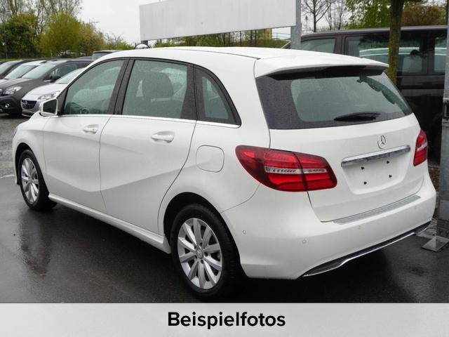 Mercedes-Benz B-Klasse B 180 STYLE * AHK LED HIGH SCHEINWERFER PARK-ASSISTENT SITZHEIZUNG 16 ZOLL 