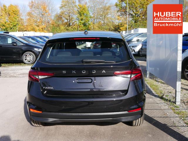 Skoda Fabia Selection 1.0 TSI DSG*NAVI-ÜBER-SMARTLINK*LED*PDC-HI*SHZ*DAB*KLIMA 