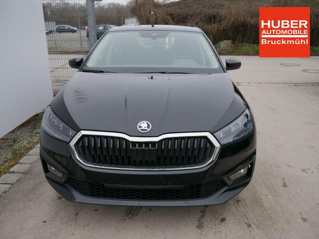 Skoda Fabia Selection 1.0 TSI *PDC-HI*LED*SHZ*NAVI-&Uuml;BER-SMARTLINK*KLIMA*BLUETOOTH 