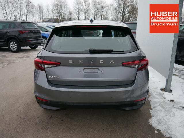 Skoda Fabia Selection 1.0 TSI DSG*NAVI-&Uuml;BER-SMARTLINK*LED*PDC-HI*SHZ*DAB*KLIMA 