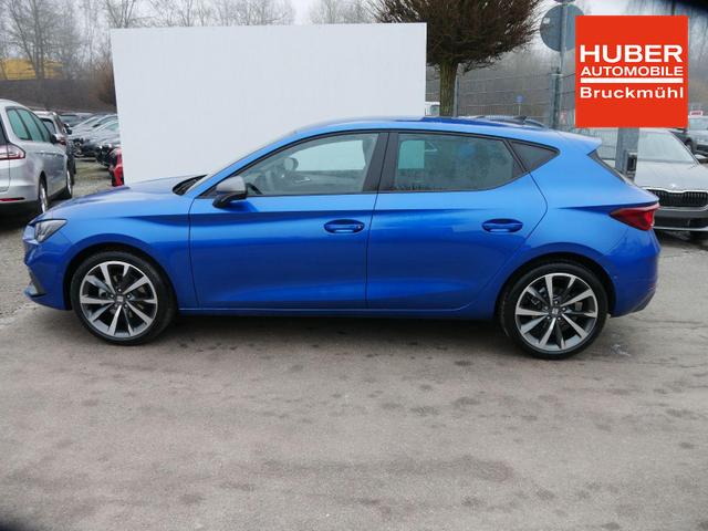 SEAT Leon FR 2.0 TDI DSG*RFK*NAVI*TEMPOMAT*TRAVEL ASSIST* FULL LINK* KEYLESS-GO* 