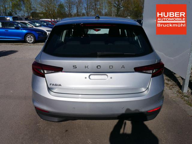 Skoda Fabia Selection 1.0 TSI*PDC-HINTEN*SMARTLINK*KEYLESS-GO*LED*BLUETOOTH*WINTERPAKET* 