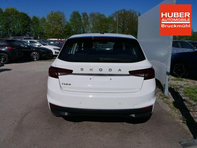 Skoda Fabia Selection 1.0 TSI DSG*NAVI-&Uuml;BER-SMARTLINK*LED*PDC-HI*SHZ*DAB*KLIMA 