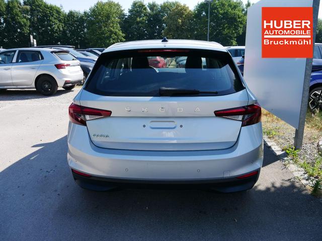 Skoda Fabia Selection 1.0 TSI *NAVI-&Uuml;BER-SMARTLINK*PDC-HI*LED*SHZ*KLIMA*RADIO 