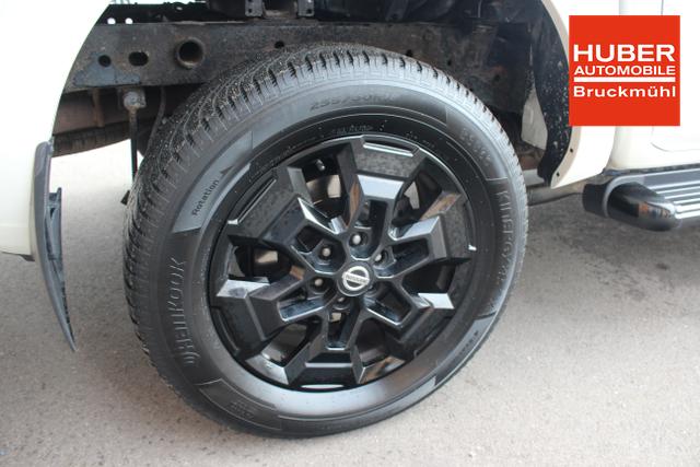 Nissan Navara NP300 2.3l dCi KAT DC 4x4 N-GUARD AHK/SCHIEBEDACH/NAVI 