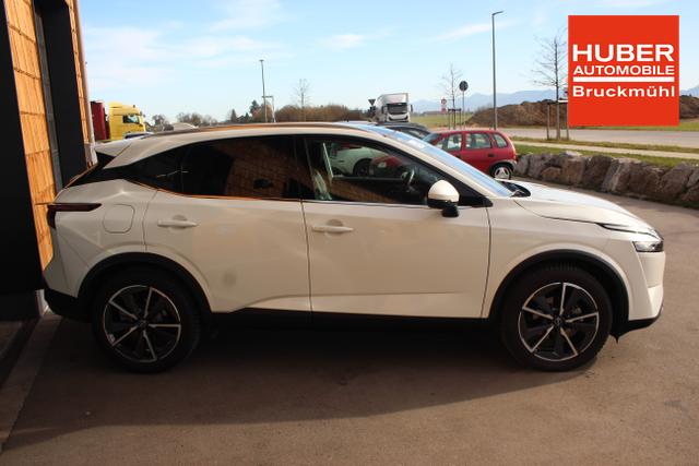 Nissan Qashqai 1.3 DIG-T MHEV Tekna+ PANO/KAMERA/ALLRAD 