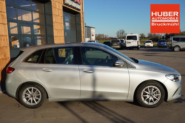 Mercedes-Benz B-Klasse 1.3l 100kW KAT B 180 5-T&Uuml;RIG/METALLIC/KLIMAAUT 