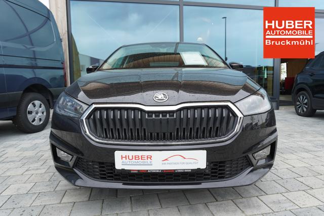Skoda Fabia Drive Plus 1.0 TSI DSG KLIMAAUT/AHK/CARPLAY/PDC/SITZH 