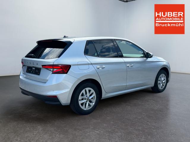 Skoda Fabia Drive Plus 1.0 TSI DSG 2 Zonen Klima PDC vorne und hinten Kamera Apple ACC 5JG Sitzheizung Alu Felgen 