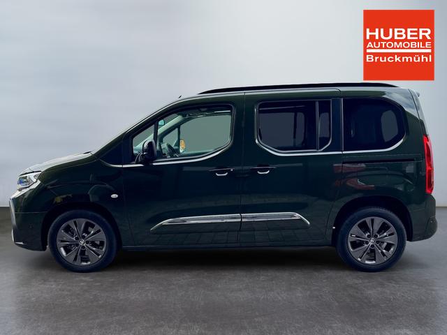 Toyota Proase Citty Lounge VIP Pano aussen bilder