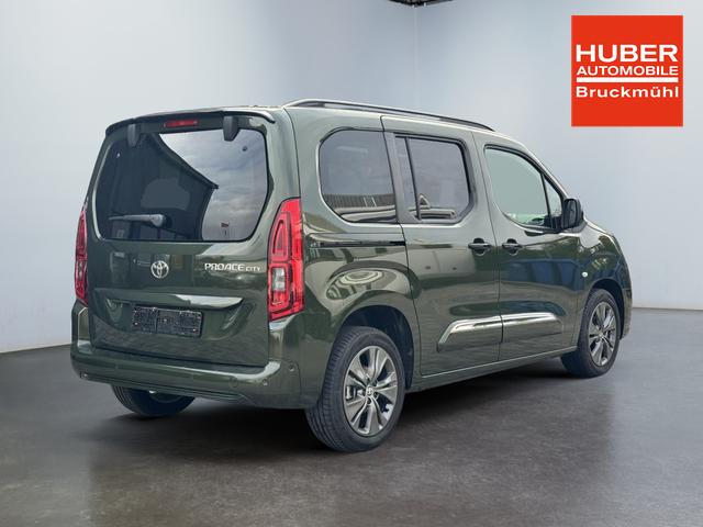 Toyota Proase Citty Lounge VIP Pano aussen bilder
