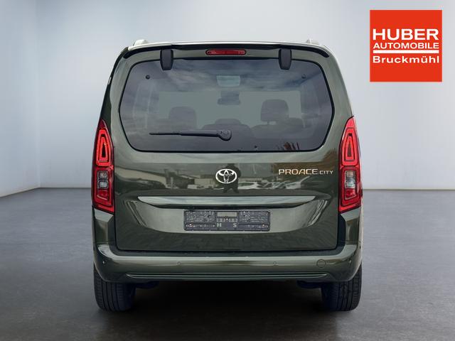 Toyota Proase Citty Lounge VIP Pano aussen bilder