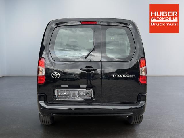EU Neuwagen Toyota Proace City Verso L2 7 Sitzer 