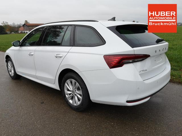 Skoda Octavia Combi 2.0 TDI 110 kW Selection Kombi DSG AHK Navi GV5 