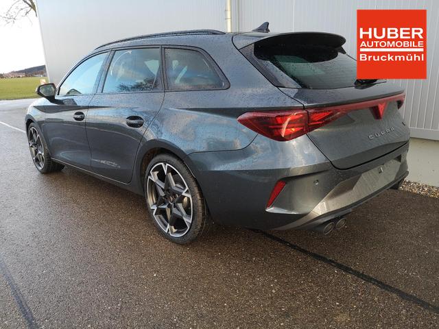 Cupra Leon Sportstourer 2.0 TSI 245 kW 4Drive VZ Kombi 2.0TSI DSG 4x4 AHK GV5 LED el. Hk Pano 