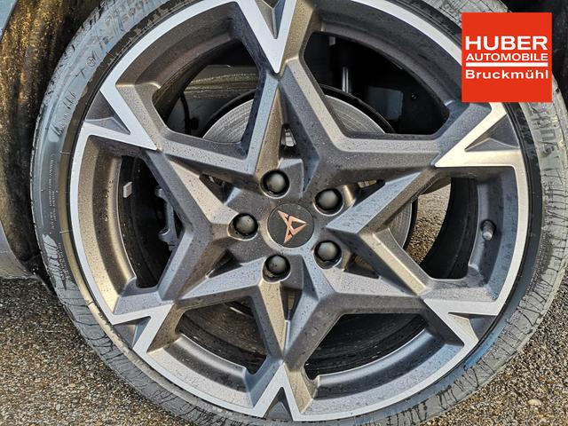 Cupra Leon Sportstourer 2.0 TSI 245 kW 4Drive VZ Kombi 2.0TSI DSG 4x4 AHK GV5 LED el. Hk Pano 