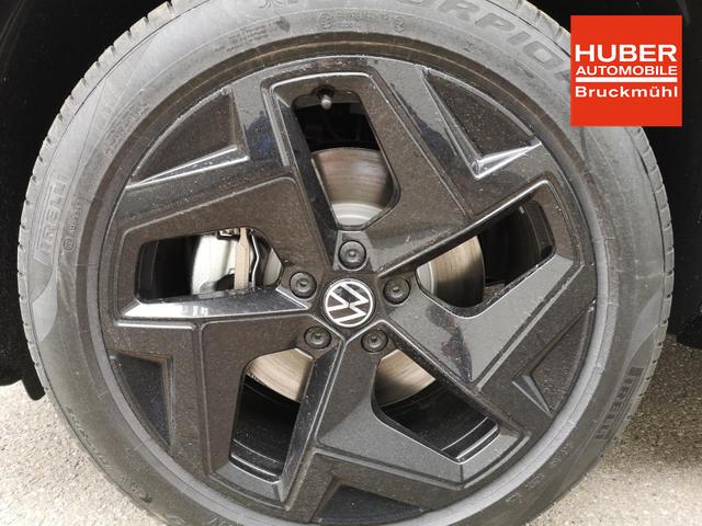 Volkswagen Tiguan 2.0 TDI 110 kW R-Line DSG Head Up Black 360 AHK 