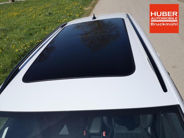 Skoda Karoq Sportline 2.0TDI DSG 4x4 AHK Matrix Pano Sound Leder 19 Zoll 