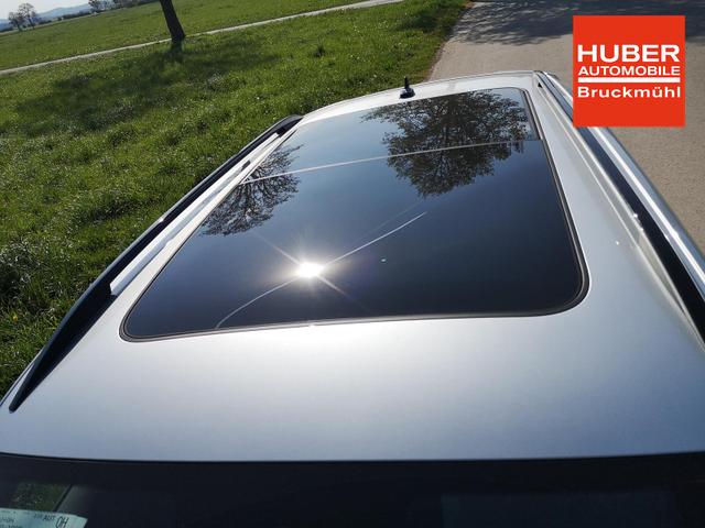 Skoda Karoq Sportline 2.0TDI DSG 4x4 AHK Matrix Pano Sound Leder 19 Zoll 