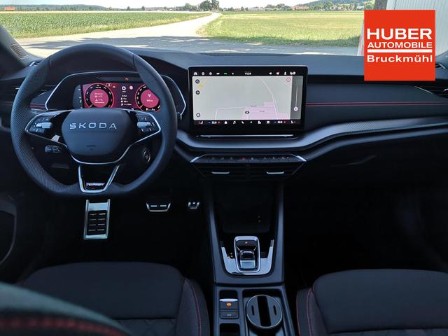 Skoda Octavia Combi 2.0 TSI 195 kW RS Kombi 2.0TSI Pano Matrix Area AHK Sound GV5 