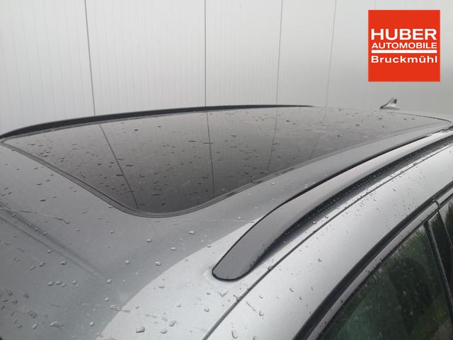 Volkswagen Passat Variant 2.0 TDI 142 kW 4Motion R-Line DSG Pano 19 Zoll Head Up AHK Navi 