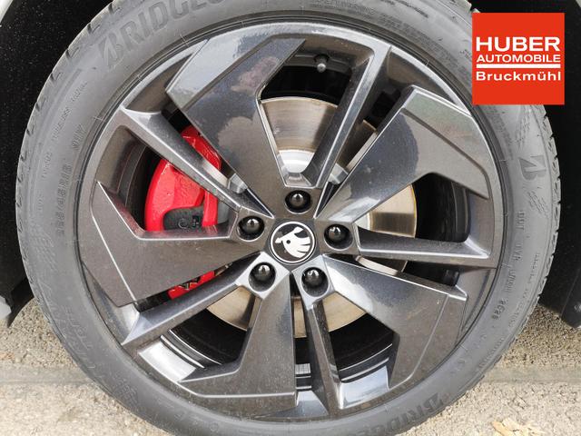 Skoda Octavia Combi 2.0 TSI 195 kW RS Kombi 2.0TSI Pano Matrix Area AHK Sound GV5 