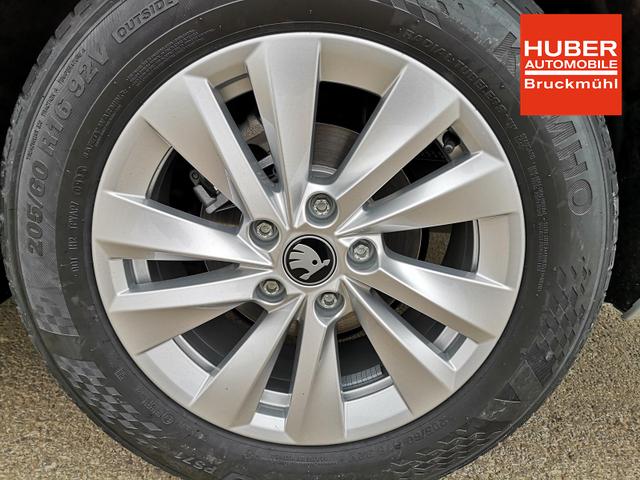 Skoda Octavia Combi 2.0 TDI 110 kW Selection Kombi DSG AHK Navi GV5 