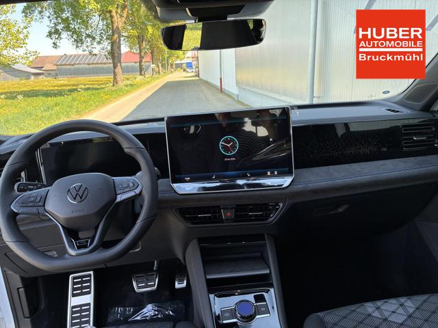 Volkswagen Tiguan 2.0 TDI 110 kW R-Line DSG Head Up Black 360 AHK 