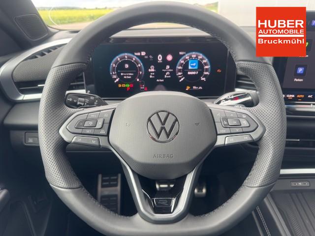 Volkswagen T-Roc 1.5 eTSI 110 kW R-Line Pano Black GV5 19 Zoll 