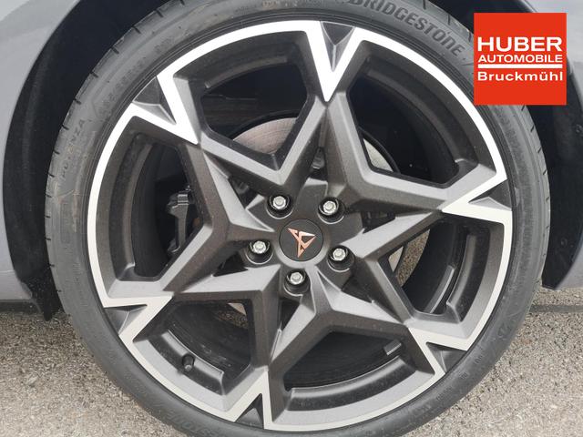 Cupra Leon Sportstourer 2.0 TSI 245 kW 4Drive VZ Kombi ST 2.0TSI ABT AHK ACC 