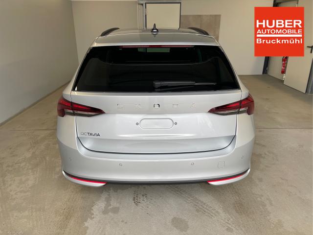 Skoda / Octavia Combi / Silber / / / DSG AHK+Sitzheizung+App Connect
