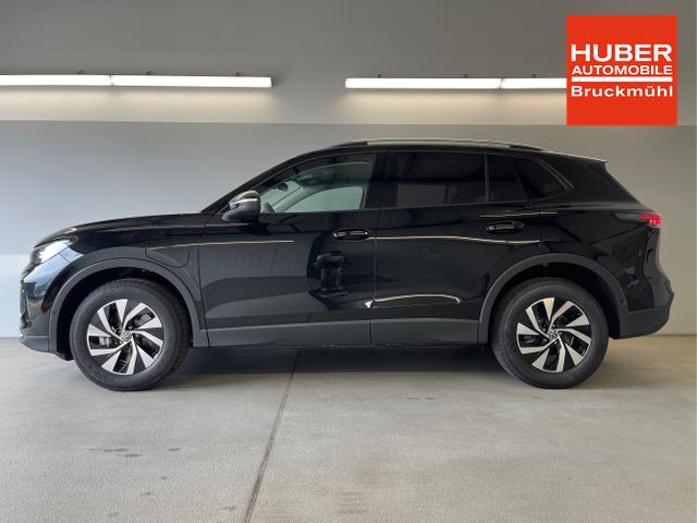 Volkswagen / Tiguan / Schwarz / / / 204PS DSG eHybrid IQ.Light+Navi
