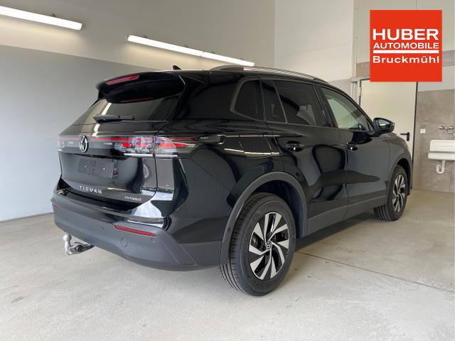 Volkswagen / Tiguan / Schwarz / / / 204PS DSG eHybrid IQ.Light+Navi