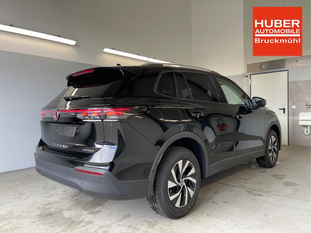 Volkswagen / Tiguan / Schwarz / / / eHybrid DSG 360°+Navi+Kessy+AHK