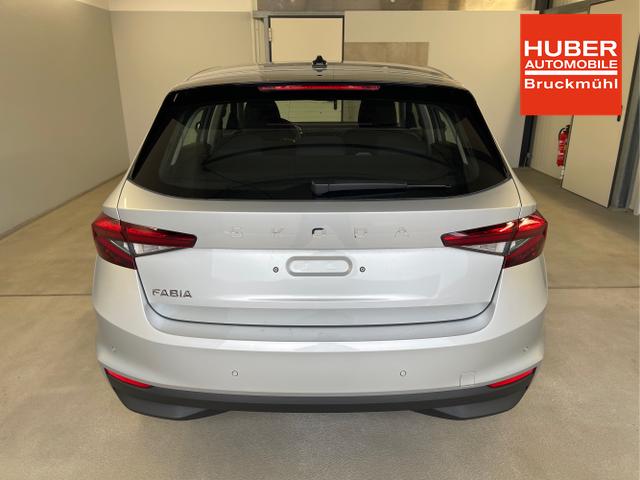 Skoda / Fabia / Silber / / / 95PS Sitzheizung+App-Connect
