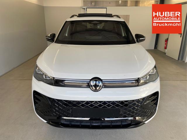Volkswagen / Tiguan / Weiß / / / 193PS TDI 4M Black+AHK+Stdhz+360°+Leder+IQ.Light+Drive+HUD+Harman+Pano
