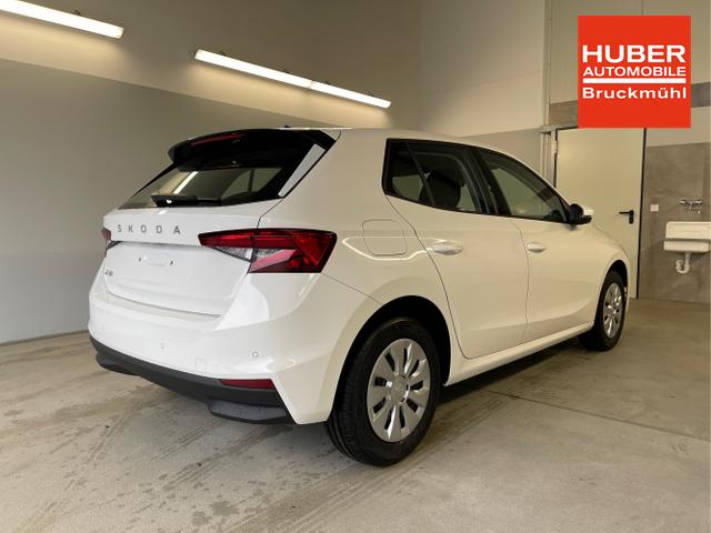 Skoda / Fabia / Weiß / / / 95PS Sitzheizung+4 Jahre Garantie