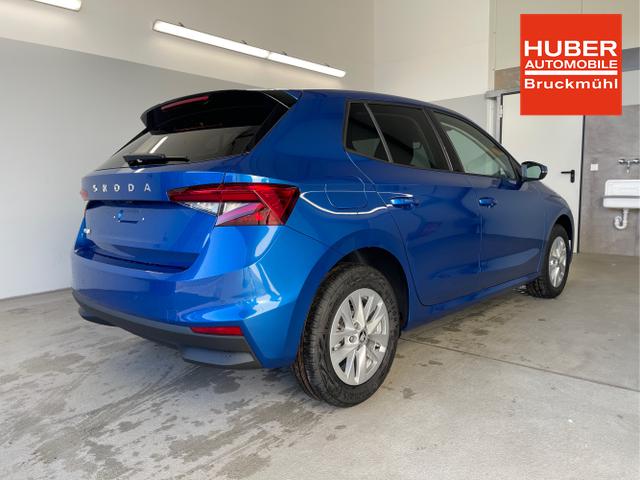 Skoda / Fabia / Blau / / / 115PS DSG Alu+AHK+Kessy+Kamera+GV5+Sitzheiz