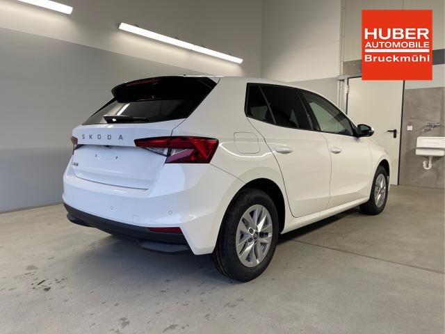 Skoda / Fabia / Wei&szlig; / / / 115PS AHK+Kessy+Kamera