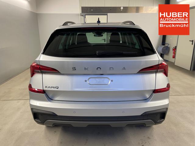 Skoda / KAMIQ / Silber / / / 115PS DSG Matrix+AHK+Kamera+PDC vor+hi+Kessy+Sitzheizung+GVL