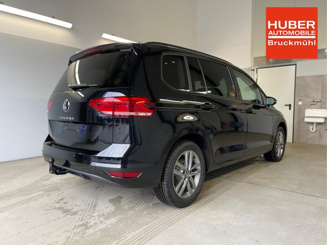 Volkswagen / Touran / Schwarz / / / 7Si+IQ.Light+TrailerAss+Cam