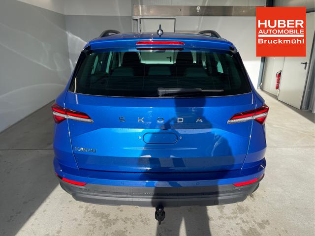 Skoda / Karoq / Blau / / / 150PS DSG AHK+Kamera+ACC+Kessy+Kamera+ParkPilot vo+hi+App