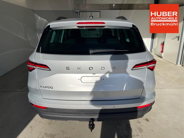 Skoda / Karoq / Silber / / / 150PS DSG AHK+Kamera+ACC+Kessy+Kamera+ParkPilot vo+hi+App