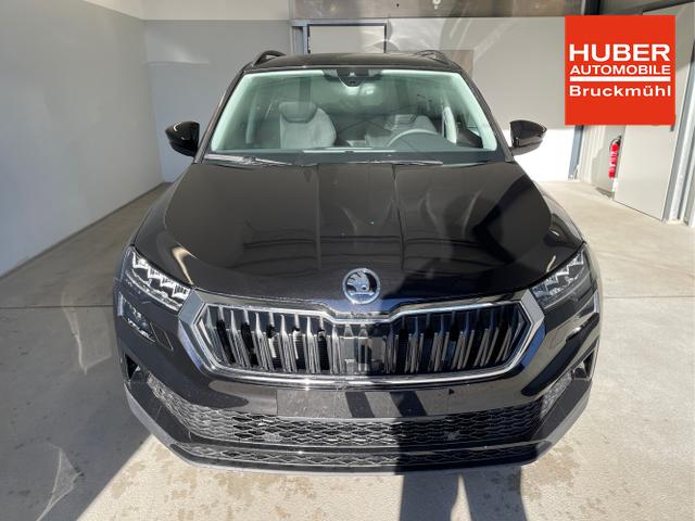 Skoda / Karoq / Schwarz / / / 150PS DSG AHK+Kamera+ACC+Kessy+Kamera+ParkPilot vo+hi+App