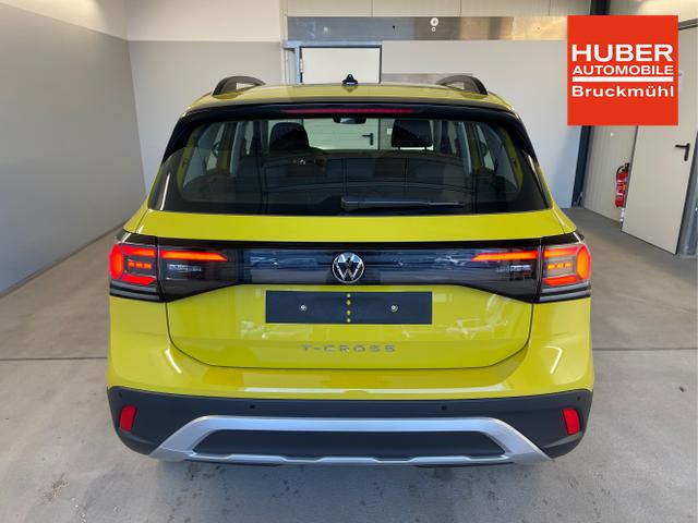 Volkswagen / T-Cross / Gelb / / / 95PS PDC vo+hi+Shz+App+Side+Travel