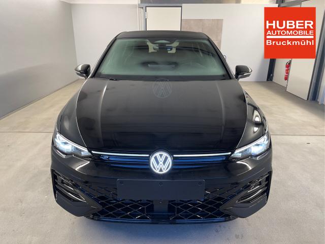 Volkswagen / Golf / Schwarz / / / 150PS DSG+Black Style