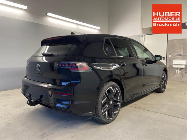 Volkswagen / Golf / Schwarz / / / 150PS DSG+Black Style
