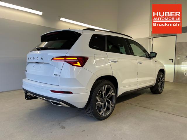 Skoda / Karoq / Wei&szlig; / / / TSI 4x4 360&deg;+19 Zoll+Navi+AHK+360&deg;+ACC+Frontscheibe beheizbar+Travel Assist