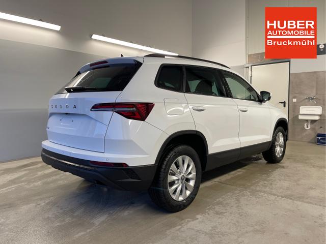 Skoda / Karoq / Wei&szlig; / / / 150PS DSG AHK+Kamera+ACC+Kessy+Kamera+ParkPilot vo+hi+App