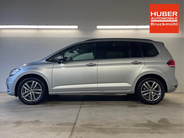 Volkswagen / Touran / Silber / / / 7Si+IQ.Light+TrailerAss+Cam
